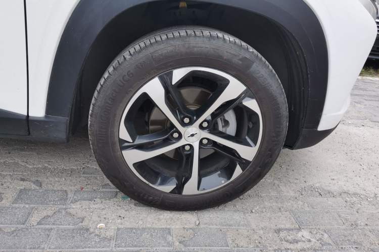Used Chevrolet Seeker 2022 1.5T CVT RS Honeycomb Edition Right Front Wheel Hub