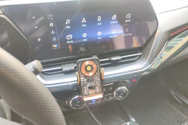 Used Chevrolet Seeker 2022 1.5T CVT RS Bee Wave Edition Audio And AC Panel