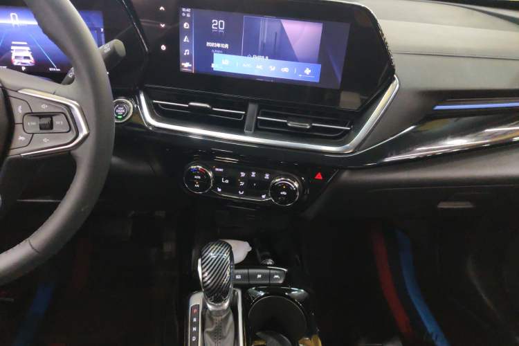Used Chevrolet Seeker 2022 1.5T CVT Trendy Smart Edition Audio And AC Panel