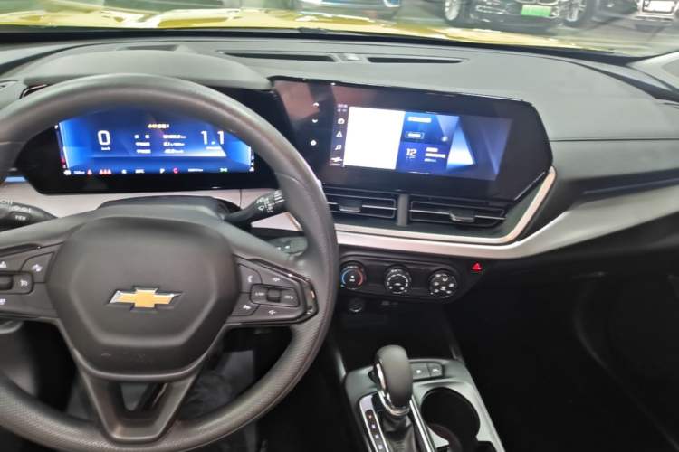 Used Chevrolet Seeker 2022 1.5T CVT Trend-Setting Edition Center Console