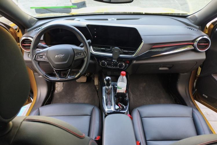 Used Chevrolet Seeker 2022 1.5T CVT RS Bee Wave Edition Center Console