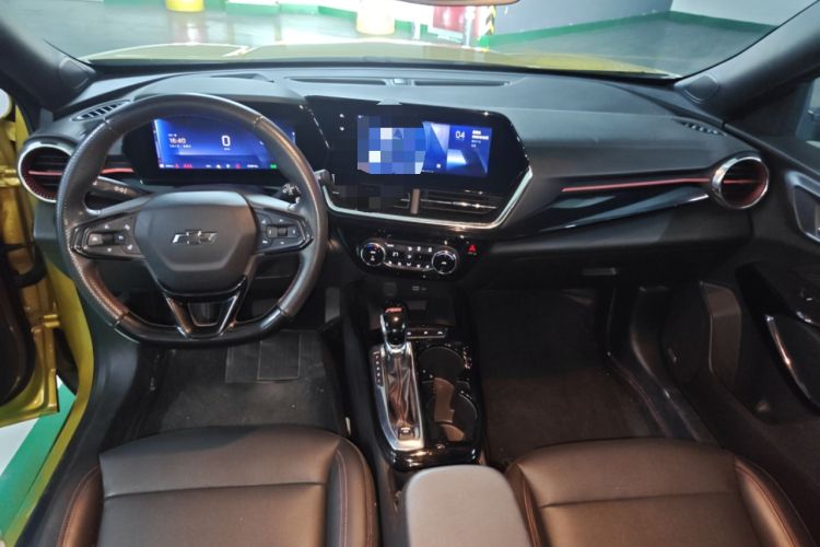 Used Chevrolet Seeker 2022 1.5T CVT RS Bee Wave Edition Center Console