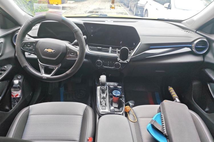 Used Chevrolet Seeker 2022 1.5T CVT Trendy Edition Center Console