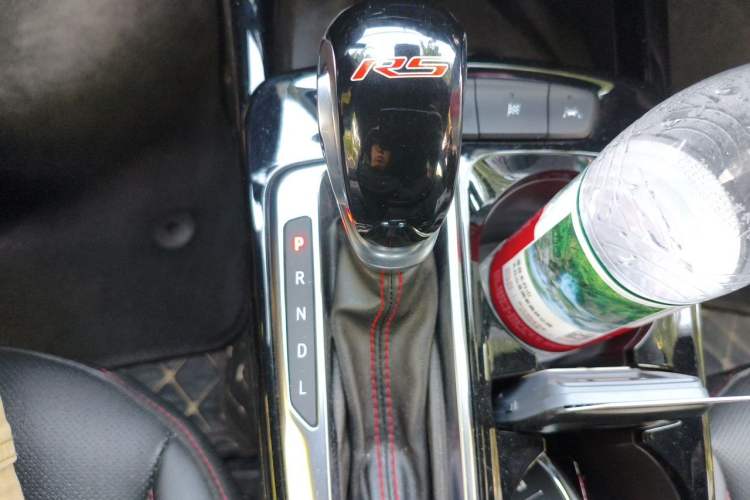 Used Chevrolet Seeker 2022 1.5T CVT RS Bee Wave Edition Gear Lever