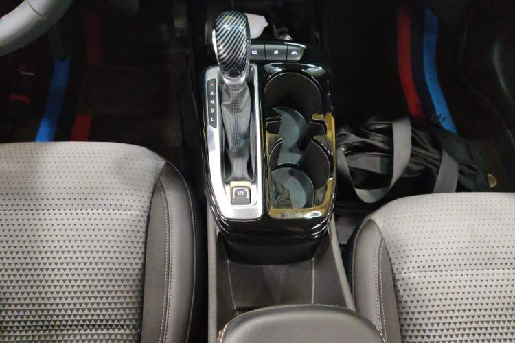 Used Chevrolet Seeker 2022 1.5T CVT Trendy Smart Edition Gear Lever