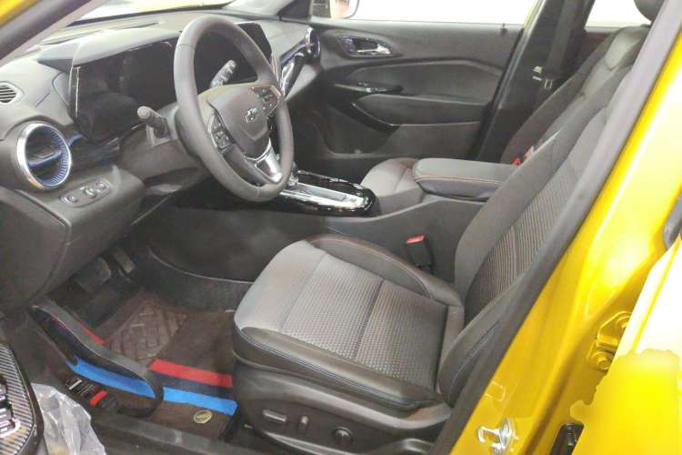 Used Chevrolet Seeker 2022 1.5T CVT Trendy Smart Edition Left Front Seat