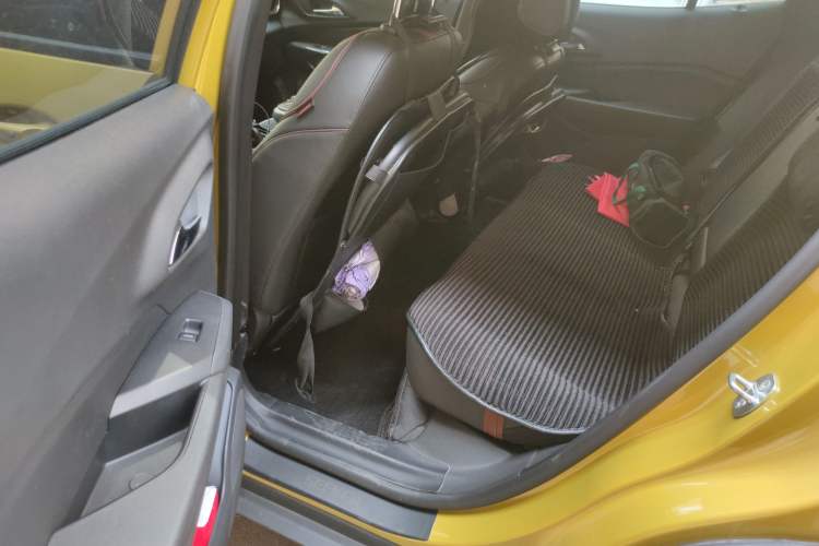 Used Chevrolet Seeker 2022 1.5T CVT RS Bee Wave Edition Left Rear Seat