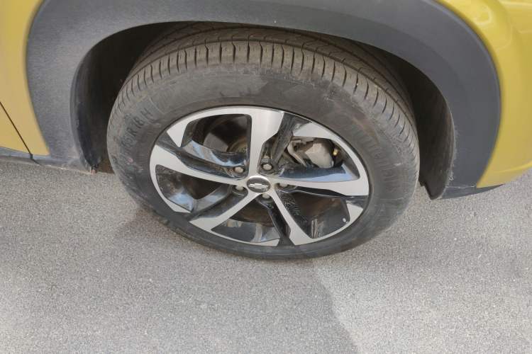 Used Chevrolet Seeker 2022 1.5T CVT RS Bee Wave Edition Right Front Wheel Hub