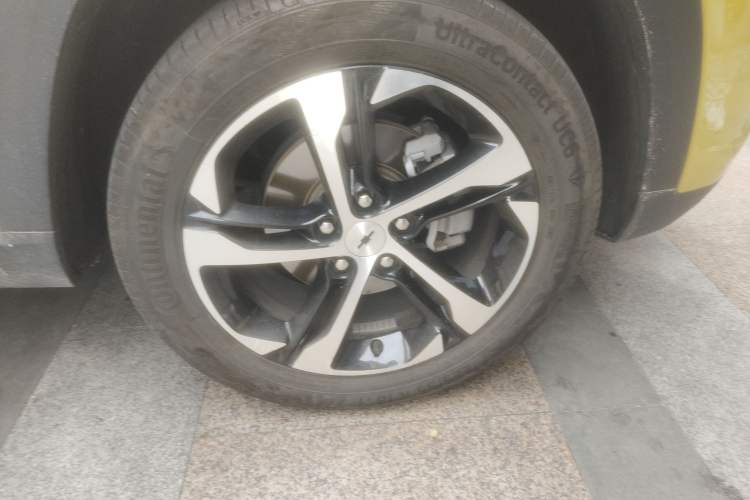 Used Chevrolet Seeker 2022 1.5T CVT RS Honeycomb Edition Right Front Wheel Hub