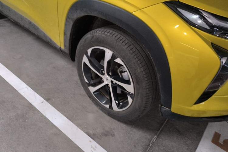 Used Chevrolet Seeker 2022 1.5T CVT RS Bee Wave Edition Right Front Wheel Hub