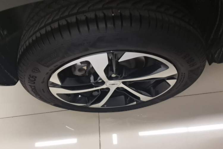 Used Chevrolet Seeker 2022 1.5T CVT RS Bee Wave Edition Right Rear Wheel Hub