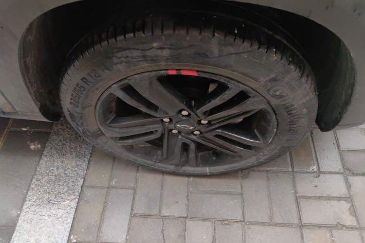 Used Chevrolet Seeker 2023 1.5T CVT Redline Exclusive Custom Edition Right Front Wheel Hub