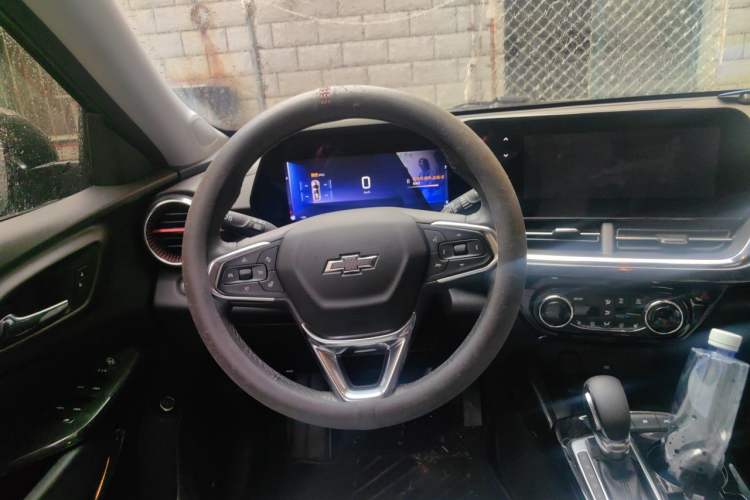Used Chevrolet Seeker 2023 1.5T CVT Redline Exclusive Custom Edition Steering Wheel