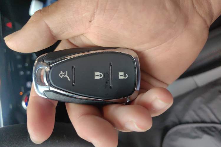 Used Chevrolet Seeker 2023 1.5T CVT Redline Exclusive Custom Edition Vehicle Key