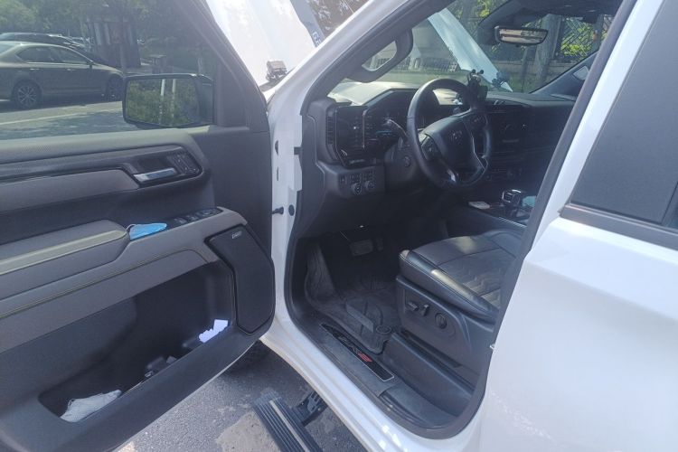 Used Chevrolet Silverado  Driver Seat