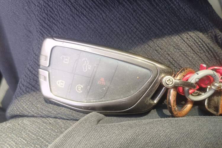 Used Chevrolet Silverado  Vehicle Key