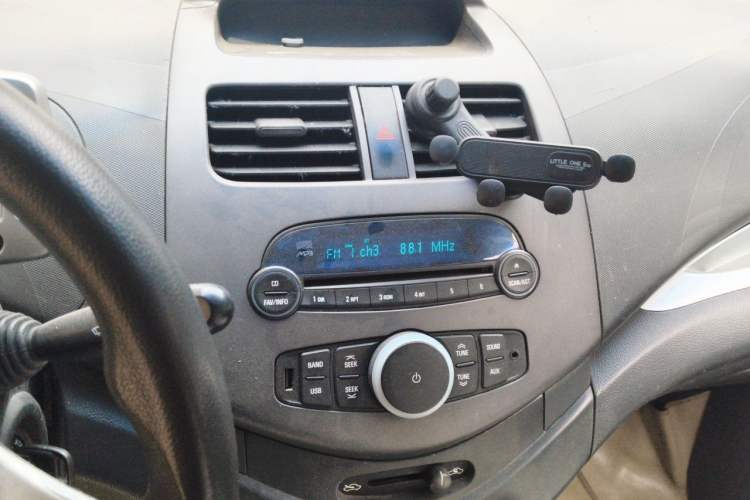 Used Chevrolet Spark 2011 1.0 SE MT Audio And AC Panel