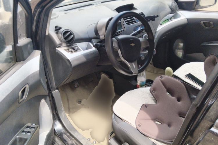 Used Chevrolet Spark 2011 1.0 SE MT Driver Seat