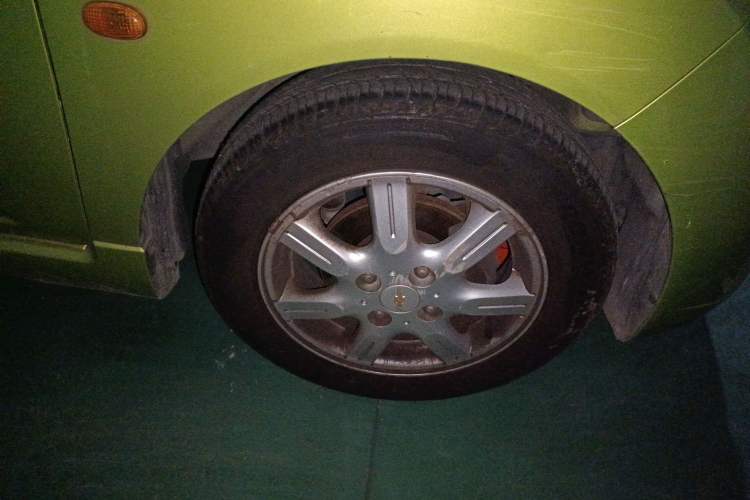Used Chevrolet Spark 2011 1.0 SE MT Right Front Wheel Hub
