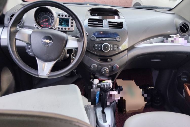 Used Chevrolet Spark 2011 1.0 SX AT Center Console