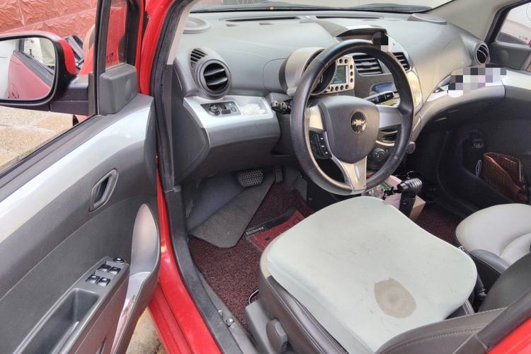 Used Chevrolet Spark 2011 1.0 SX AT Driver Seat