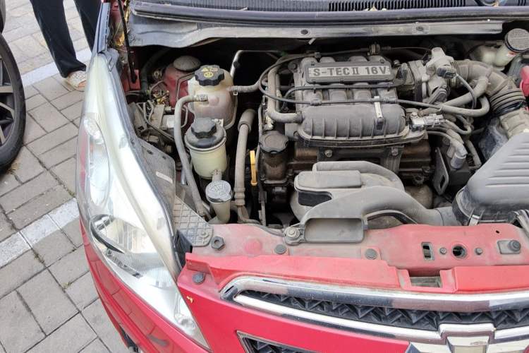Used Chevrolet Spark 2011 1.0 SX AT Engine Bay Right
