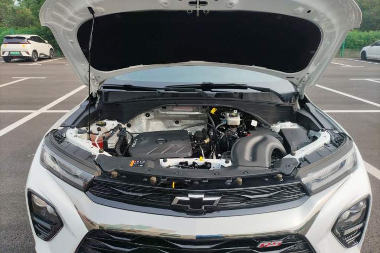 Used Chevrolet Trailblazer 2019 435T RS Automatic All-Wheel-Drive Huanrui Edition China VI Standard Engine Bay