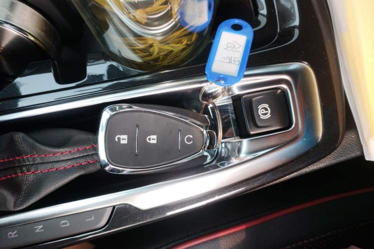 Used Chevrolet Trailblazer 2019 435T RS Automatic All-Wheel-Drive Huanrui Edition China VI Standard Vehicle Key