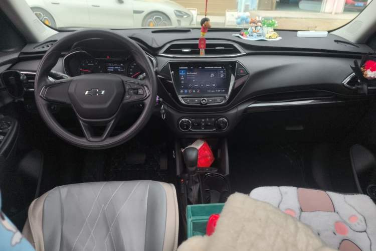 Used Chevrolet Trailblazer 2019 435T Redline CVT Two-Wheel Drive Chirui Version China VI Standard Center Console
