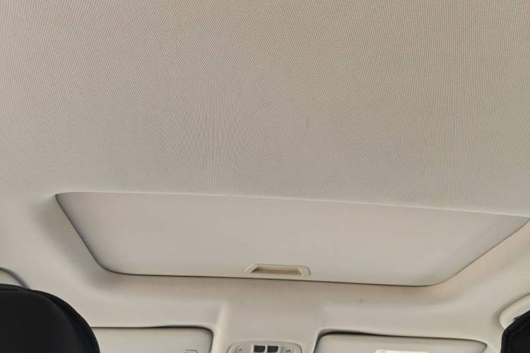 Used Chevrolet Trailblazer 2019 435T Redline CVT Two-Wheel-Drive Sharp Edition China VI Standard Headliner