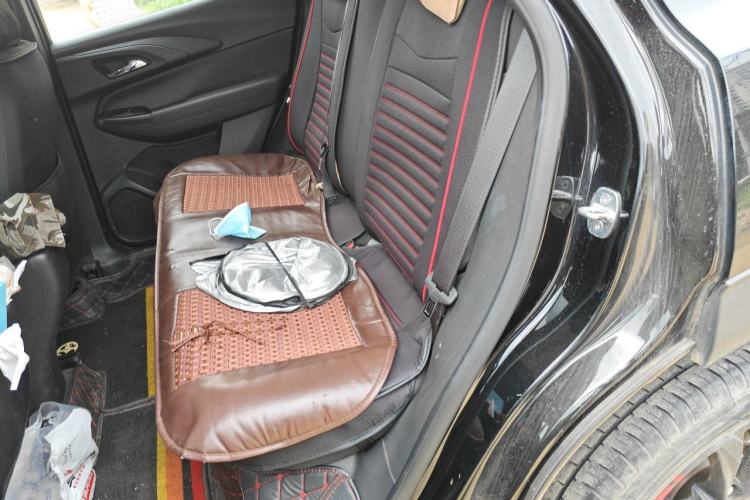 Used Chevrolet Trailblazer 2019 435T Redline CVT Two-Wheel-Drive Sharp Edition China VI Standard Left Rear Seat