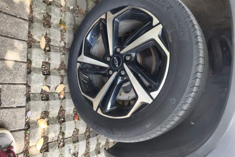 Used Chevrolet Trailblazer 2019 435T RS Automatic All-Wheel-Drive Huanrui Edition China VI Standard Right Front Wheel Hub