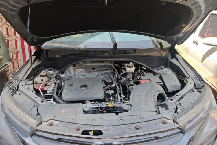 Used Chevrolet Trailblazer 2019 435T Redline CVT Two-Wheel-Drive Sharp Edition China VI Standard Engine Bay