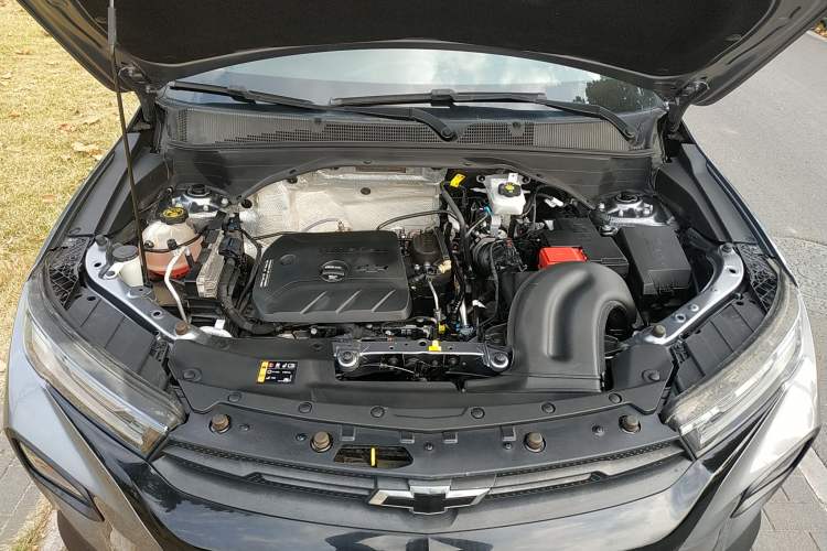Used Chevrolet Trailblazer 2019 435T Redline CVT Two-Wheel Drive Chirui Version China VI Standard Engine Bay