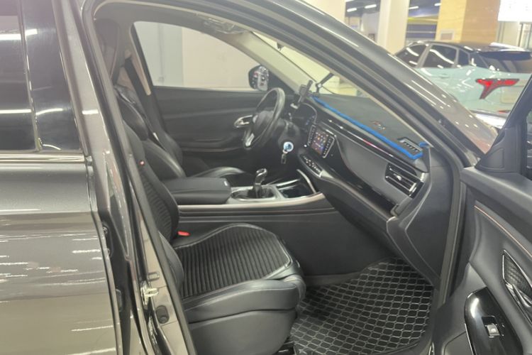 Used Chevrolet Trailblazer 2019 435T Redline CVT Two-Wheel Drive Chirui Version China VI Standard Interior 1