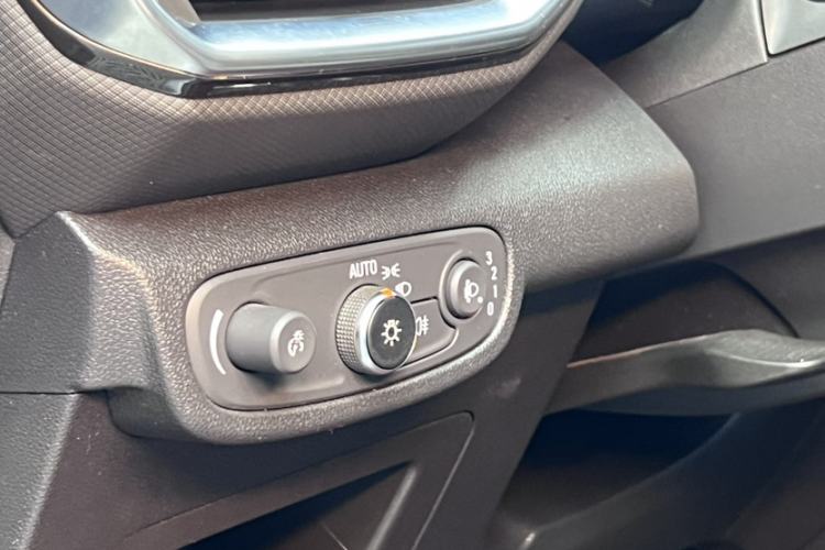 Used Chevrolet Trailblazer 2019 435T Redline CVT Two-Wheel Drive Chirui Version China VI Standard Interior 4