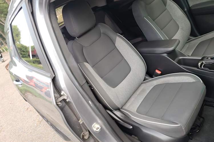 Used Chevrolet Trailblazer 2019 435T Redline CVT Two-Wheel Drive Chirui Version China VI Standard Right Front Seat