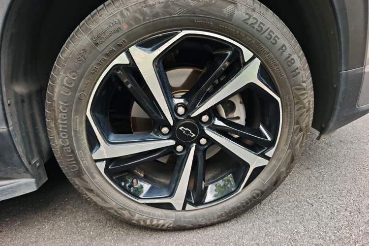 Used Chevrolet Trailblazer 2019 435T RS CVT Two-Wheel Drive Dynamic Edition China VI Standard Right Front Wheel Hub