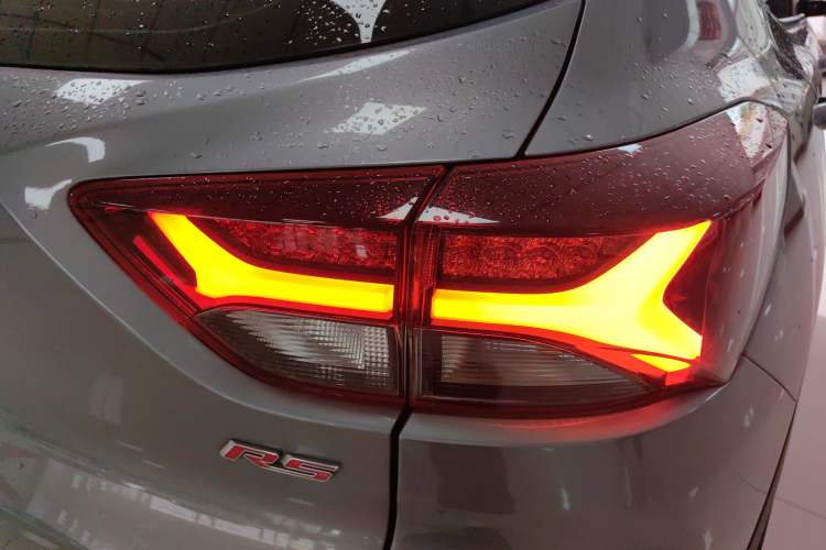 Used Chevrolet Trailblazer 2019 435T RS CVT Two-Wheel Drive Dynamic Edition China VI Standard Right Rear Taillight