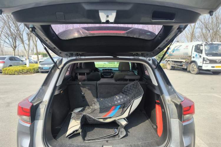 Used Chevrolet Trailblazer 2019 435T Redline CVT Two-Wheel Drive Chirui Version China VI Standard Trunk