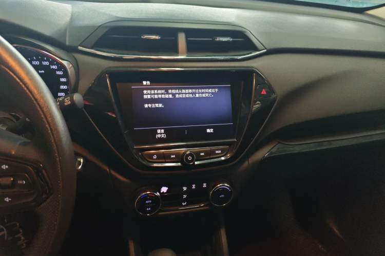 Used Chevrolet Trailblazer 2019 435T Redline CVT Two-Wheel Drive Chirui Version China VI Standard Audio And AC Panel