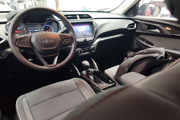 Used Chevrolet Trailblazer 2019 435T Redline CVT Two-Wheel Drive Chirui Version China VI Standard Center Console