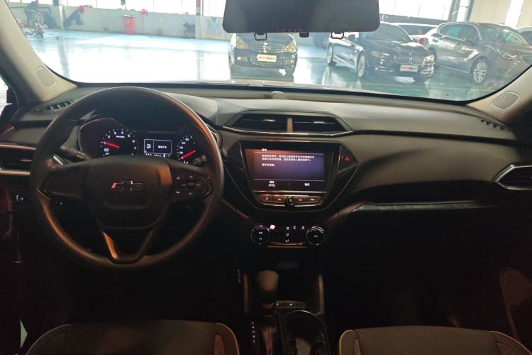 Used Chevrolet Trailblazer 2019 435T Redline CVT Two-Wheel Drive Chirui Version China VI Standard Center Console