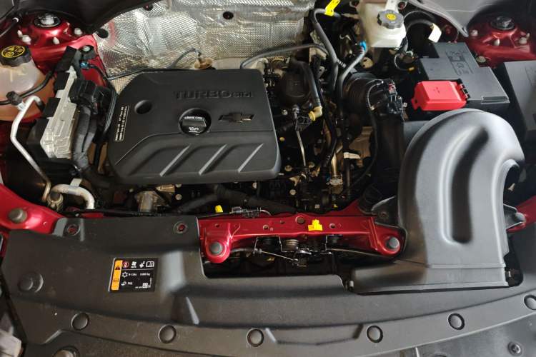 Used Chevrolet Trailblazer 2019 435T Redline CVT Two-Wheel-Drive Sharp Edition China VI Standard Engine Bay