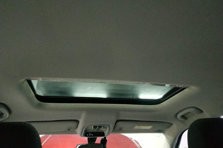 Used Chevrolet Trailblazer 2019 435T Redline CVT Two-Wheel-Drive Sharp Edition China VI Standard Headliner