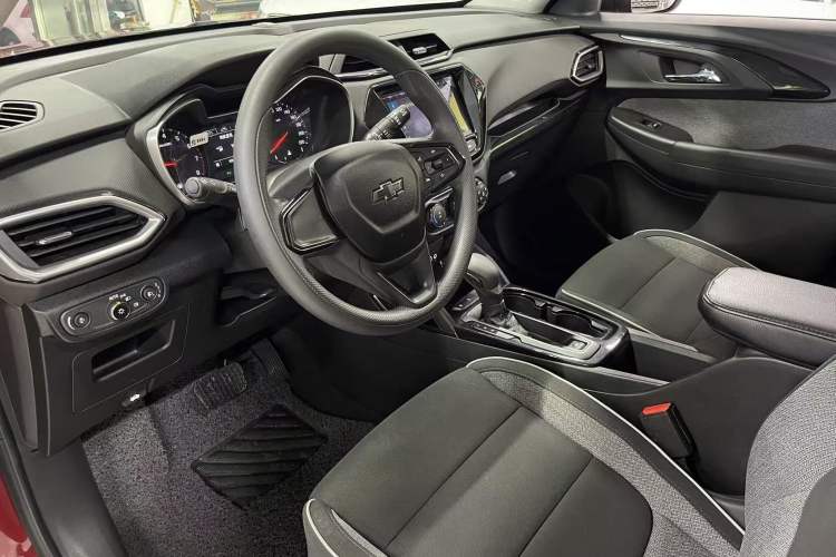 Used Chevrolet Trailblazer 2019 435T Redline CVT Two-Wheel-Drive Sharp Edition China VI Standard Interior 2
