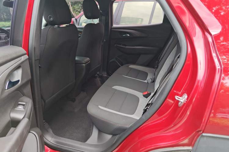 Used Chevrolet Trailblazer 2019 435T Redline CVT Two-Wheel-Drive Sharp Edition China VI Standard Interior 3