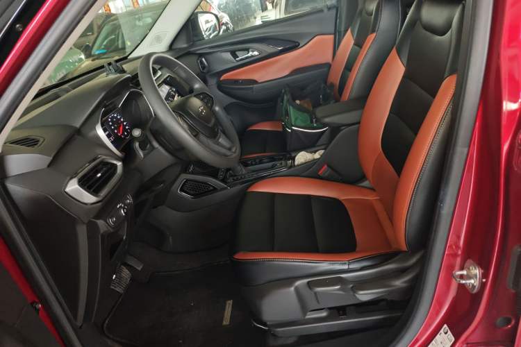 Used Chevrolet Trailblazer 2019 435T Redline CVT Two-Wheel-Drive Sharp Edition China VI Standard Left Front Seat