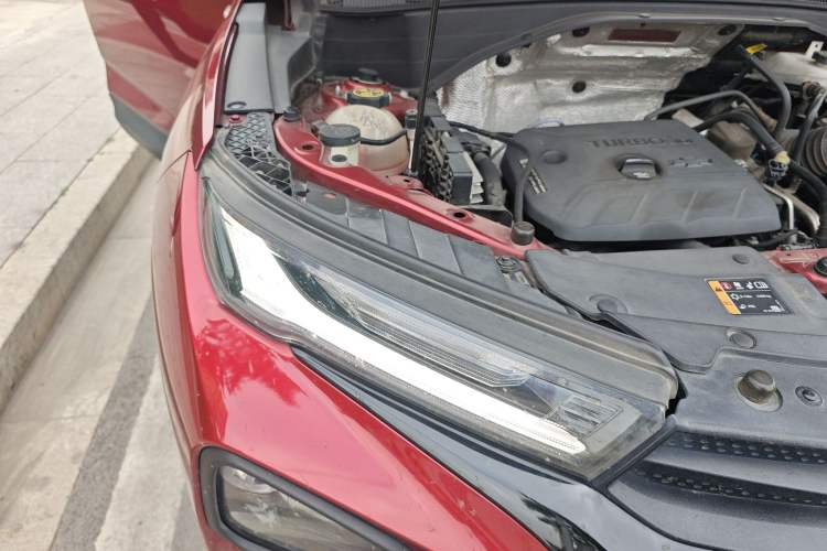 Used Chevrolet Trailblazer 2019 435T Redline CVT Two-Wheel-Drive Sharp Edition China VI Standard Right Front Headlight