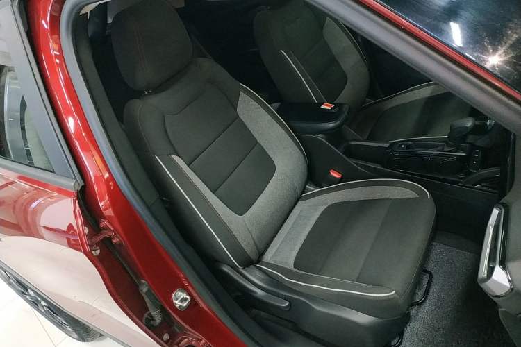Used Chevrolet Trailblazer 2019 435T Redline CVT Two-Wheel-Drive Sharp Edition China VI Standard Right Front Seat